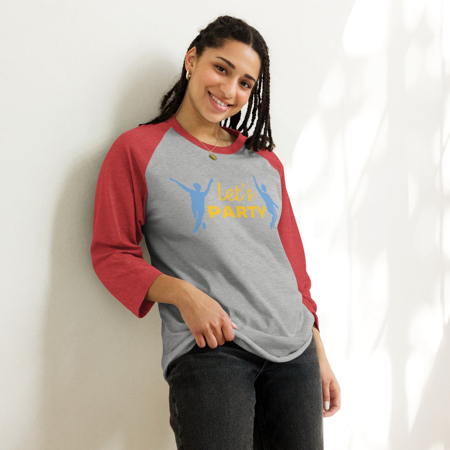 3/4 sleeve raglan shirt
