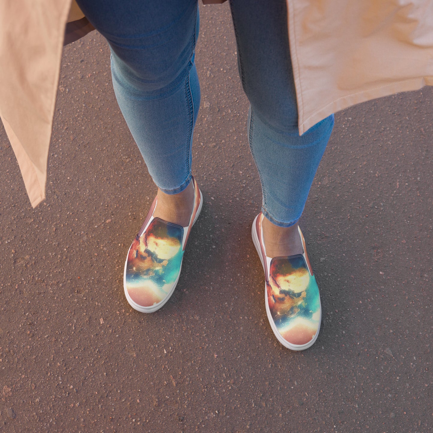 Women’s slip-on canvas shoes