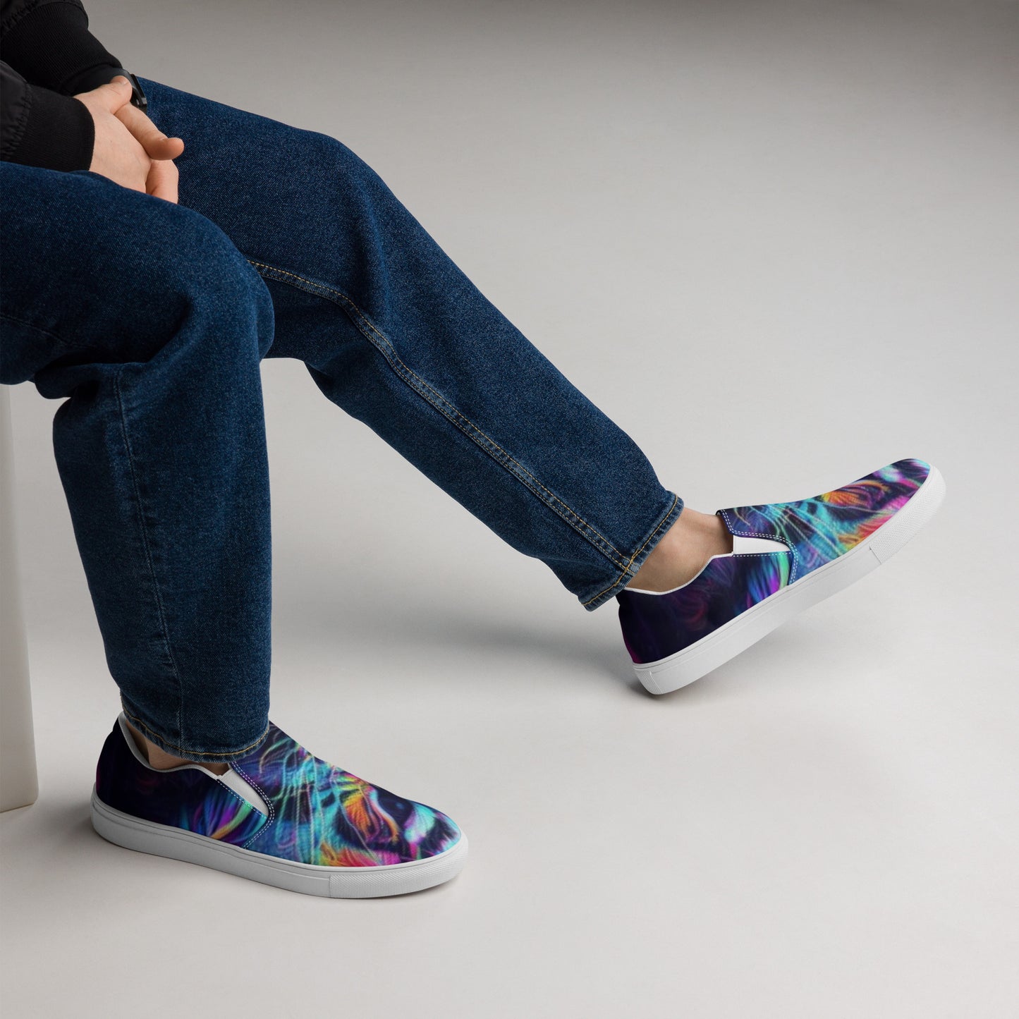 Men’s slip-on canvas shoes