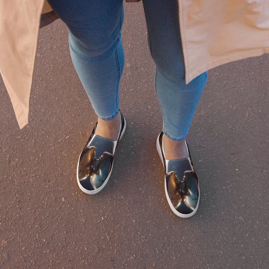 Women’s slip-on canvas shoes